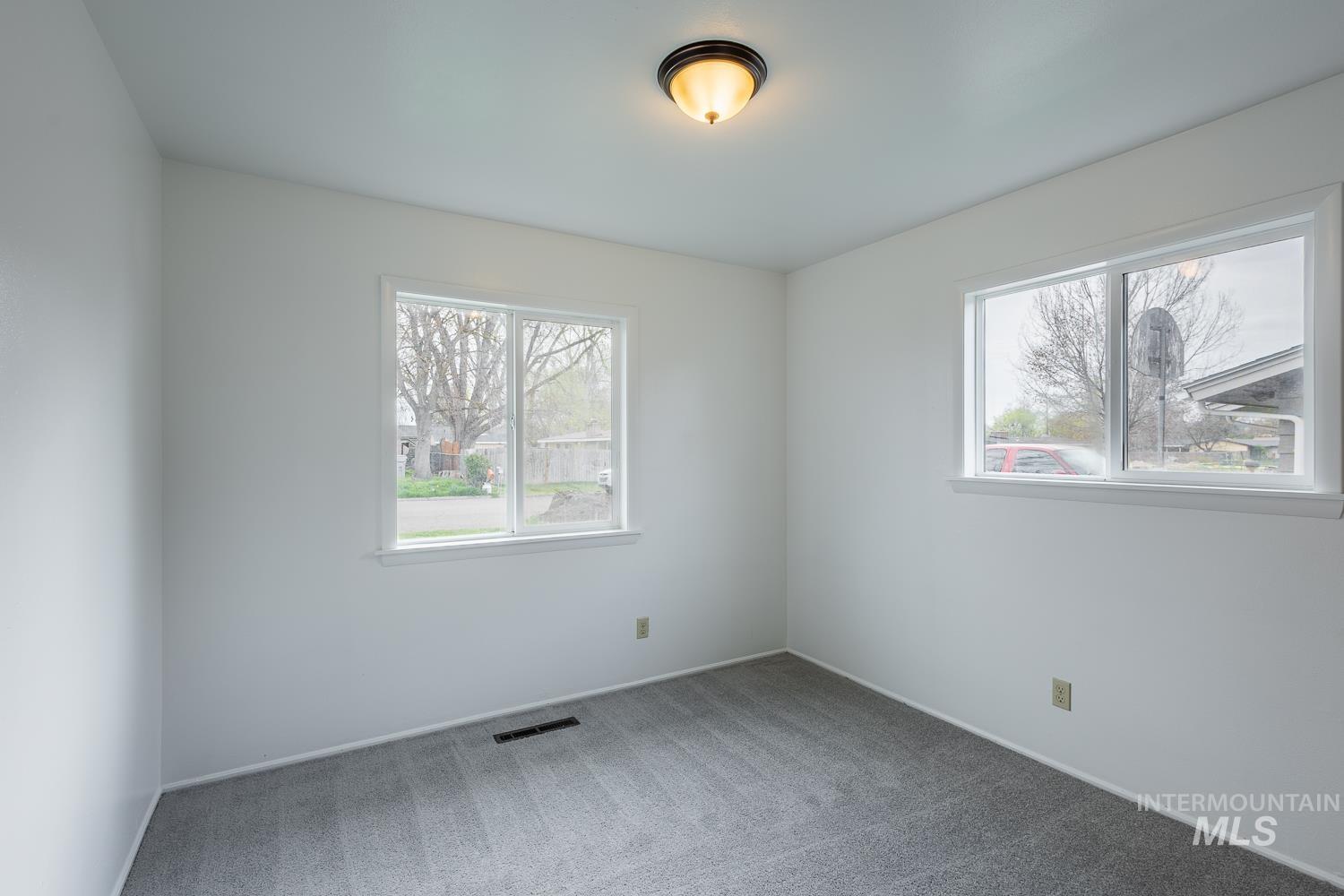 1609 N Plateau Ave, Caldwell, Idaho 83605, 3 Bedrooms, 1 Bathroom, Residential For Sale, Price $309,900,MLS 98980369