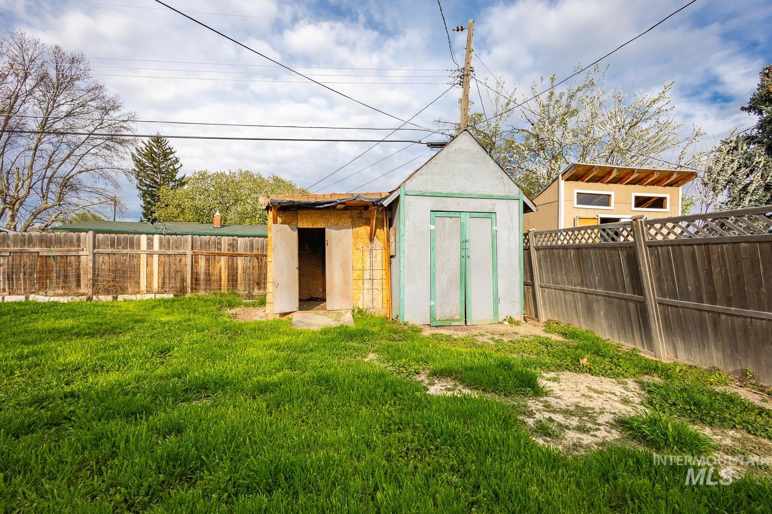 1609 N Plateau Ave, Caldwell, Idaho 83605, 3 Bedrooms, 1 Bathroom, Residential For Sale, Price $309,900,MLS 98980369