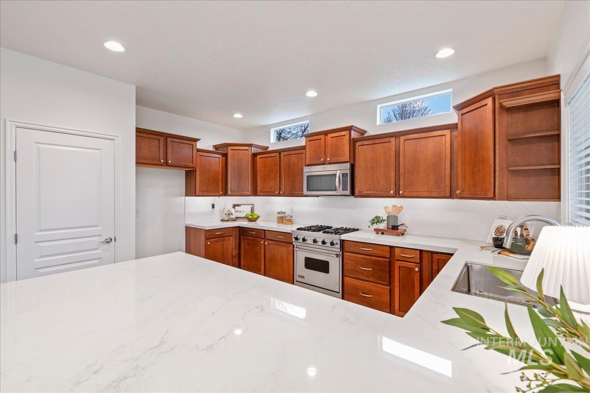 5363 N Red Hills Place, Meridian, Idaho 83646, 4 Bedrooms, 3 Bathrooms, Residential For Sale, Price $724,900,MLS 98980371