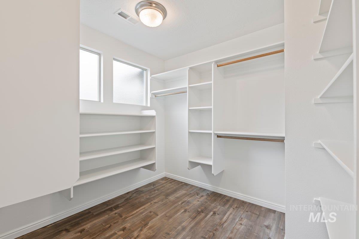 5363 N Red Hills Place, Meridian, Idaho 83646, 4 Bedrooms, 3 Bathrooms, Residential For Sale, Price $724,900,MLS 98980371