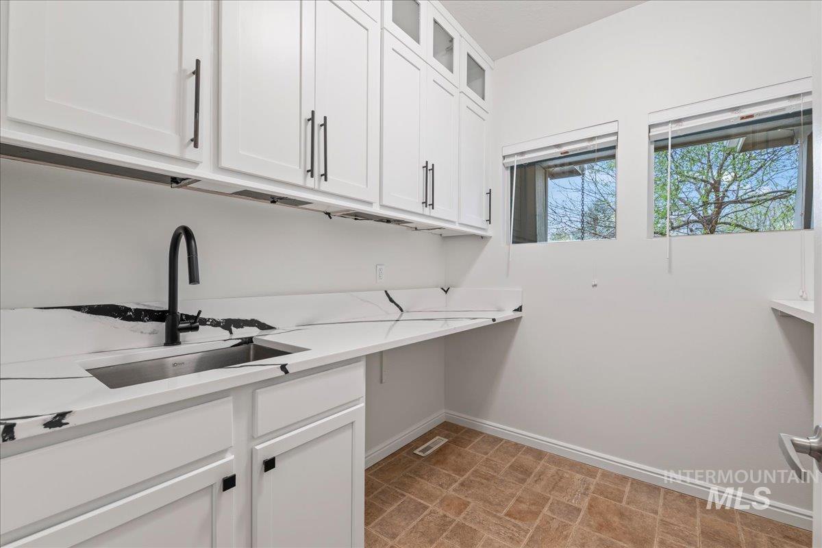 5363 N Red Hills Place, Meridian, Idaho 83646, 4 Bedrooms, 3 Bathrooms, Residential For Sale, Price $724,900,MLS 98980371