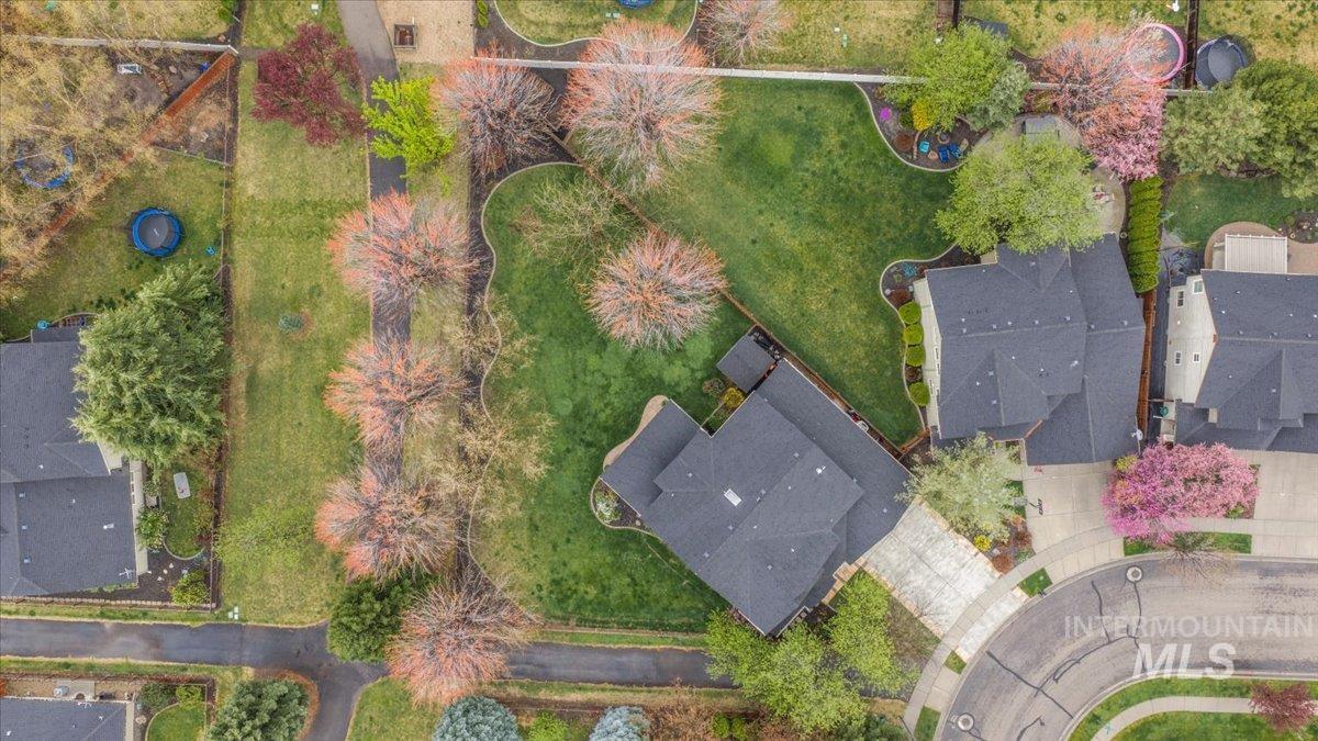 5363 N Red Hills Place, Meridian, Idaho 83646, 4 Bedrooms, 3 Bathrooms, Residential For Sale, Price $724,900,MLS 98980371