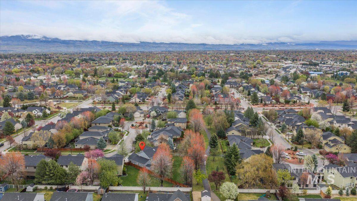 5363 N Red Hills Place, Meridian, Idaho 83646, 4 Bedrooms, 3 Bathrooms, Residential For Sale, Price $724,900,MLS 98980371