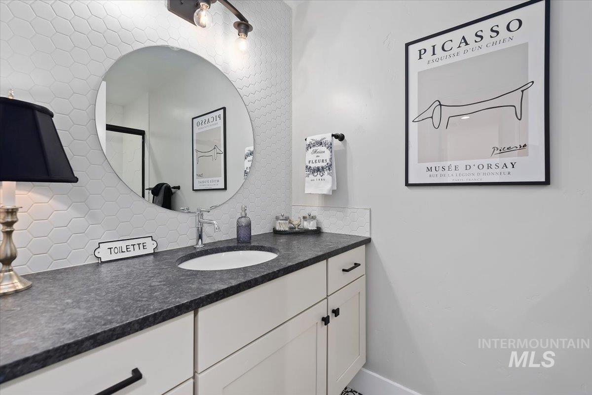 6639 N Asissi Ln, Meridian, Idaho 83646, 3 Bedrooms, 2.5 Bathrooms, Residential For Sale, Price $685,000,MLS 98980374