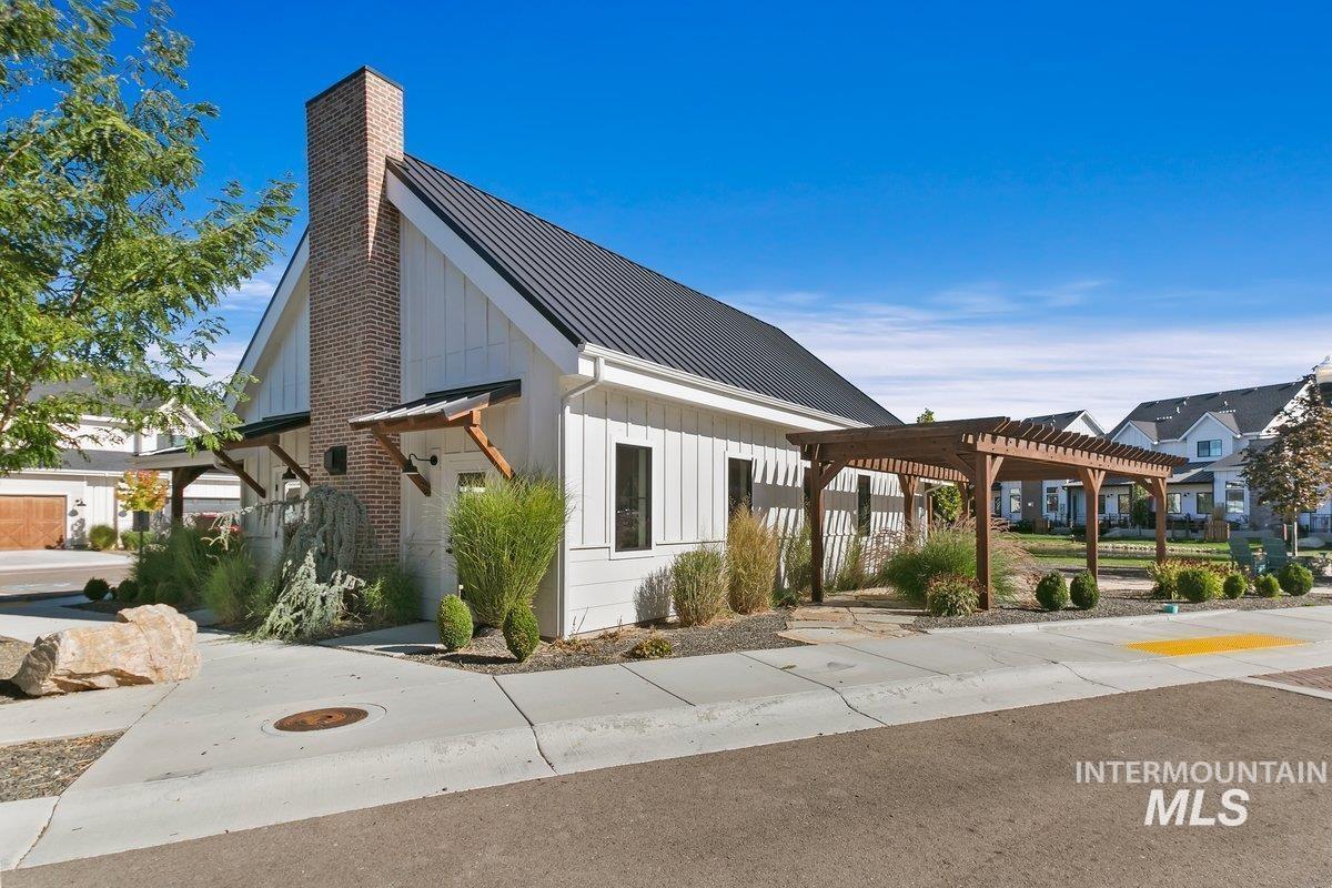 6639 N Asissi Ln, Meridian, Idaho 83646, 3 Bedrooms, 2.5 Bathrooms, Residential For Sale, Price $685,000,MLS 98980374