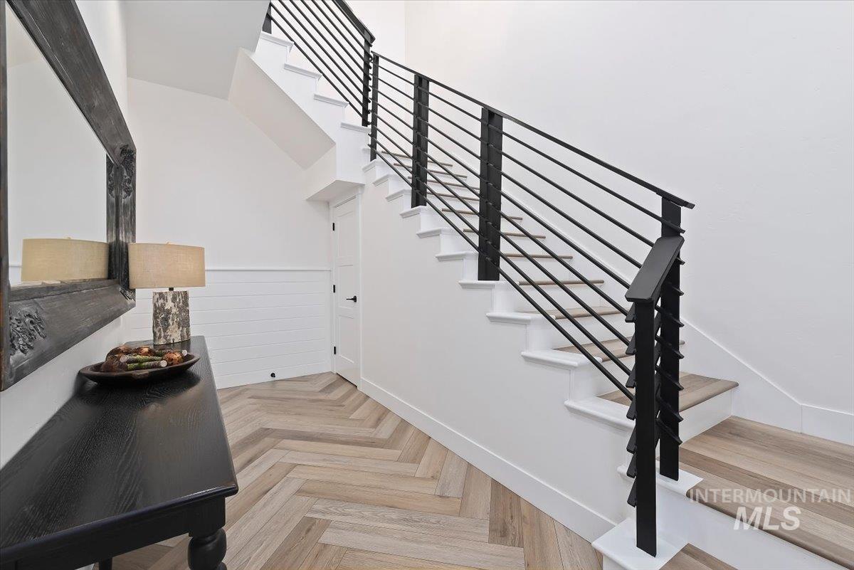 6639 N Asissi Ln, Meridian, Idaho 83646, 3 Bedrooms, 2.5 Bathrooms, Residential For Sale, Price $685,000,MLS 98980374