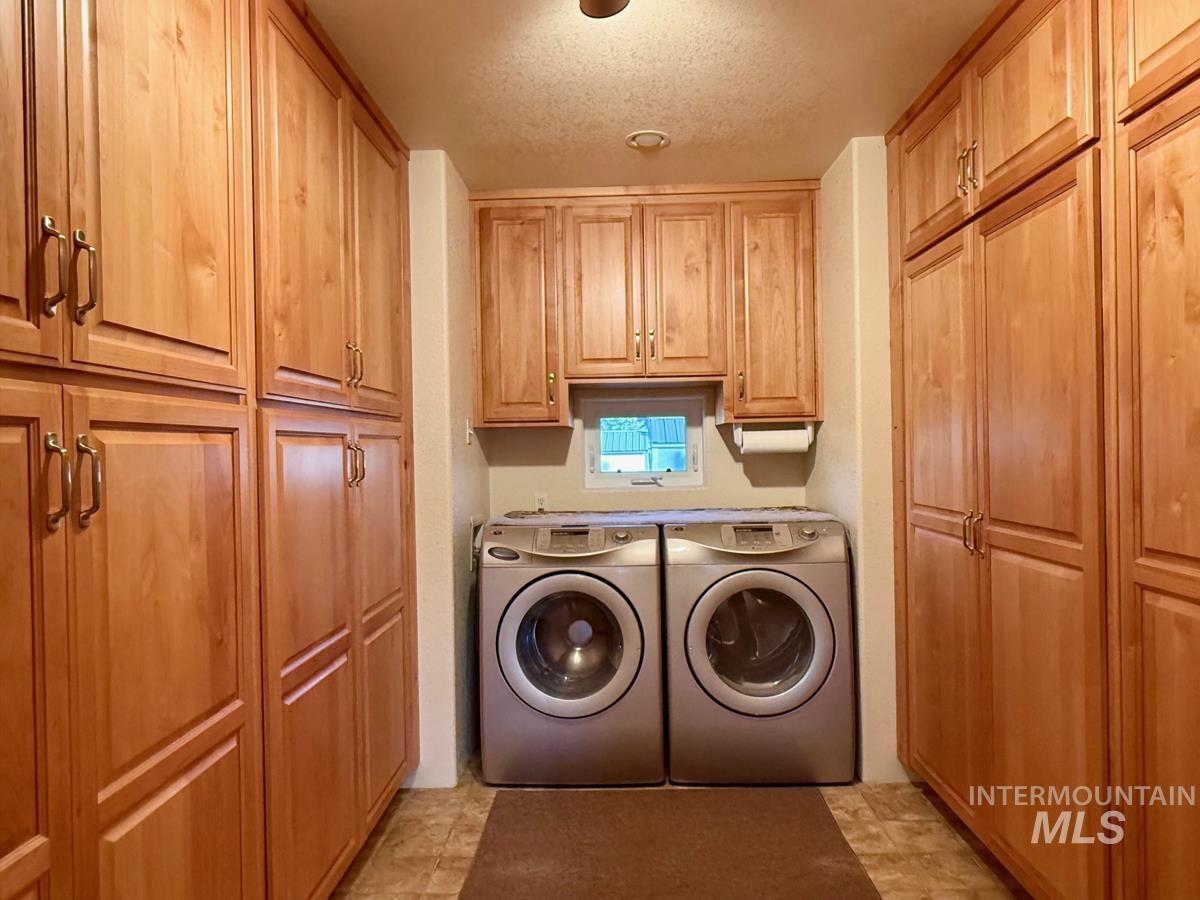 1 & 3 P Street, Cascade, Idaho 83611, 2 Bedrooms, 2 Bathrooms, Residential For Sale, Price $649,000,MLS 98980377