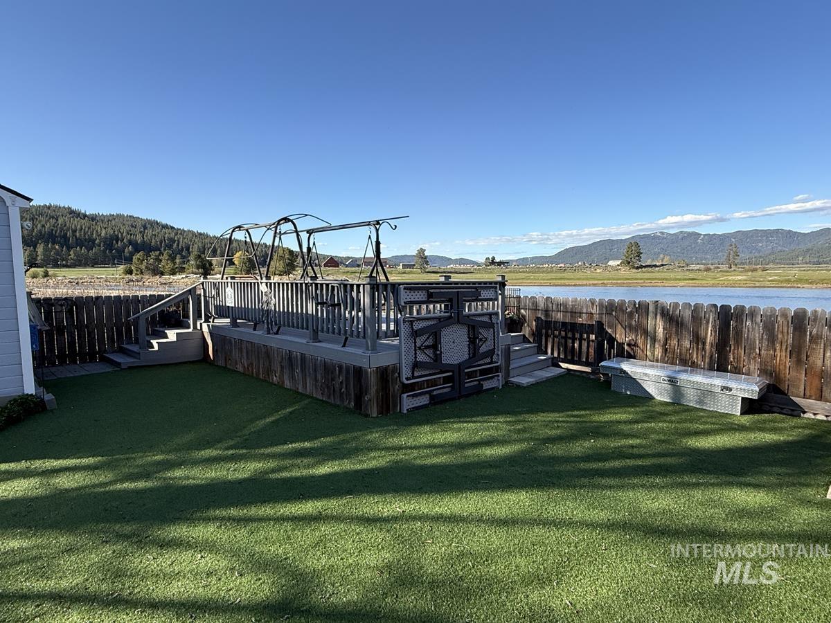 1 & 3 P Street, Cascade, Idaho 83611, 2 Bedrooms, 2 Bathrooms, Residential For Sale, Price $649,000,MLS 98980377