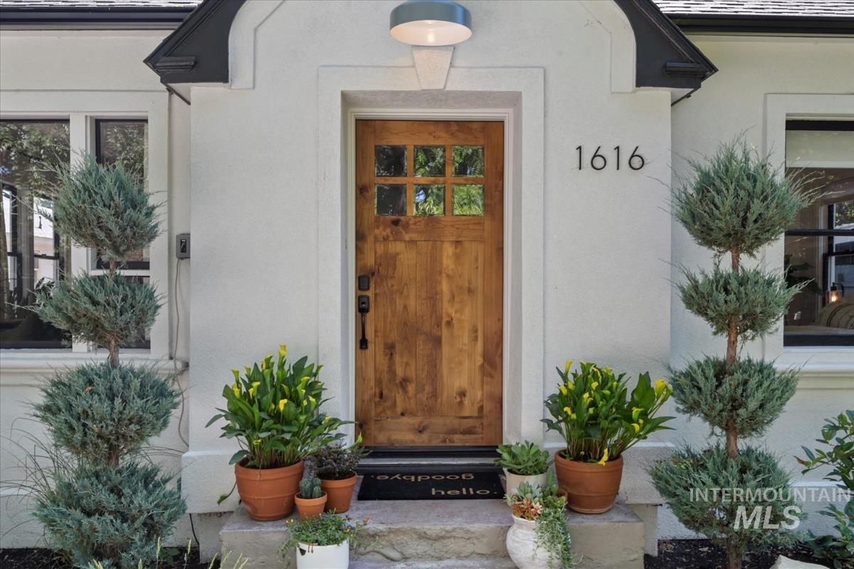 1616 S Lincoln Avenue, Boise, Idaho 83706, 4 Bedrooms, 2 Bathrooms, Residential For Sale, Price $697,000,MLS 98980380