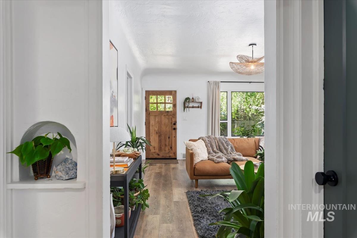 1616 S Lincoln Avenue, Boise, Idaho 83706, 4 Bedrooms, 2 Bathrooms, Residential For Sale, Price $697,000,MLS 98980380