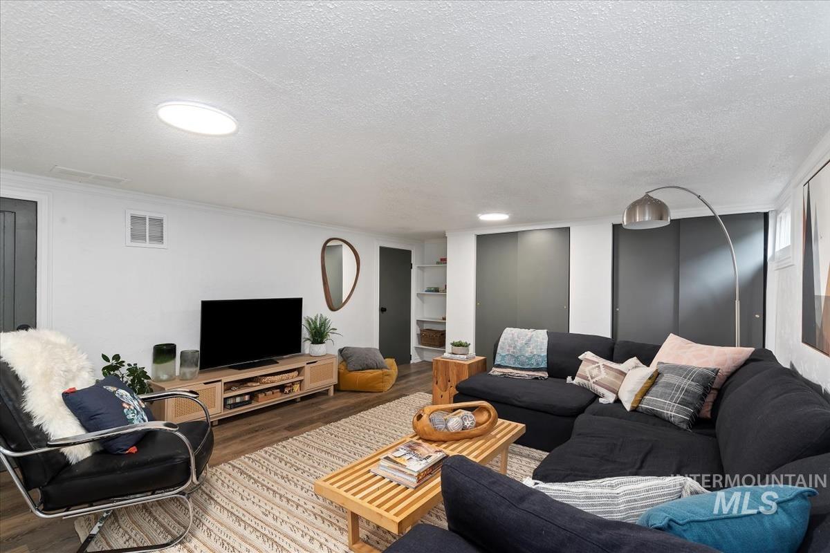 1616 S Lincoln Avenue, Boise, Idaho 83706, 4 Bedrooms, 2 Bathrooms, Residential For Sale, Price $697,000,MLS 98980380