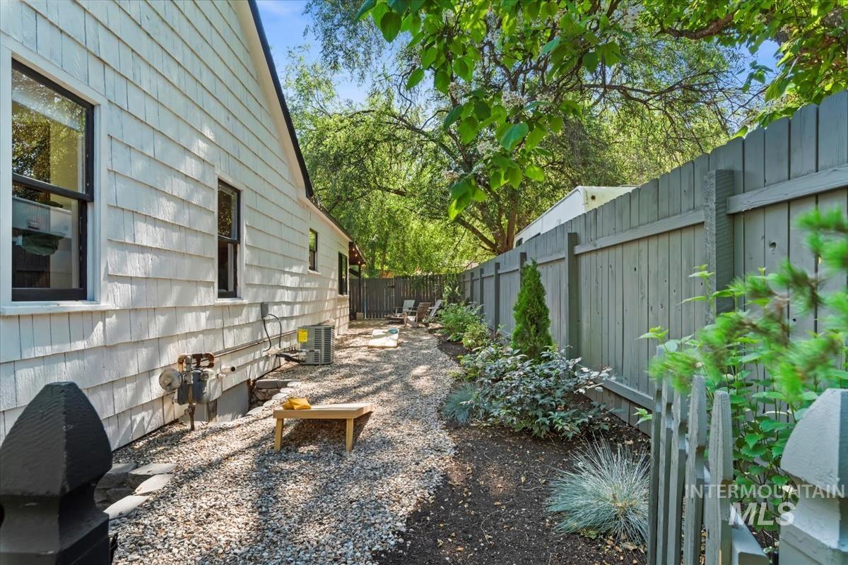 1616 S Lincoln Avenue, Boise, Idaho 83706, 4 Bedrooms, 2 Bathrooms, Residential For Sale, Price $697,000,MLS 98980380