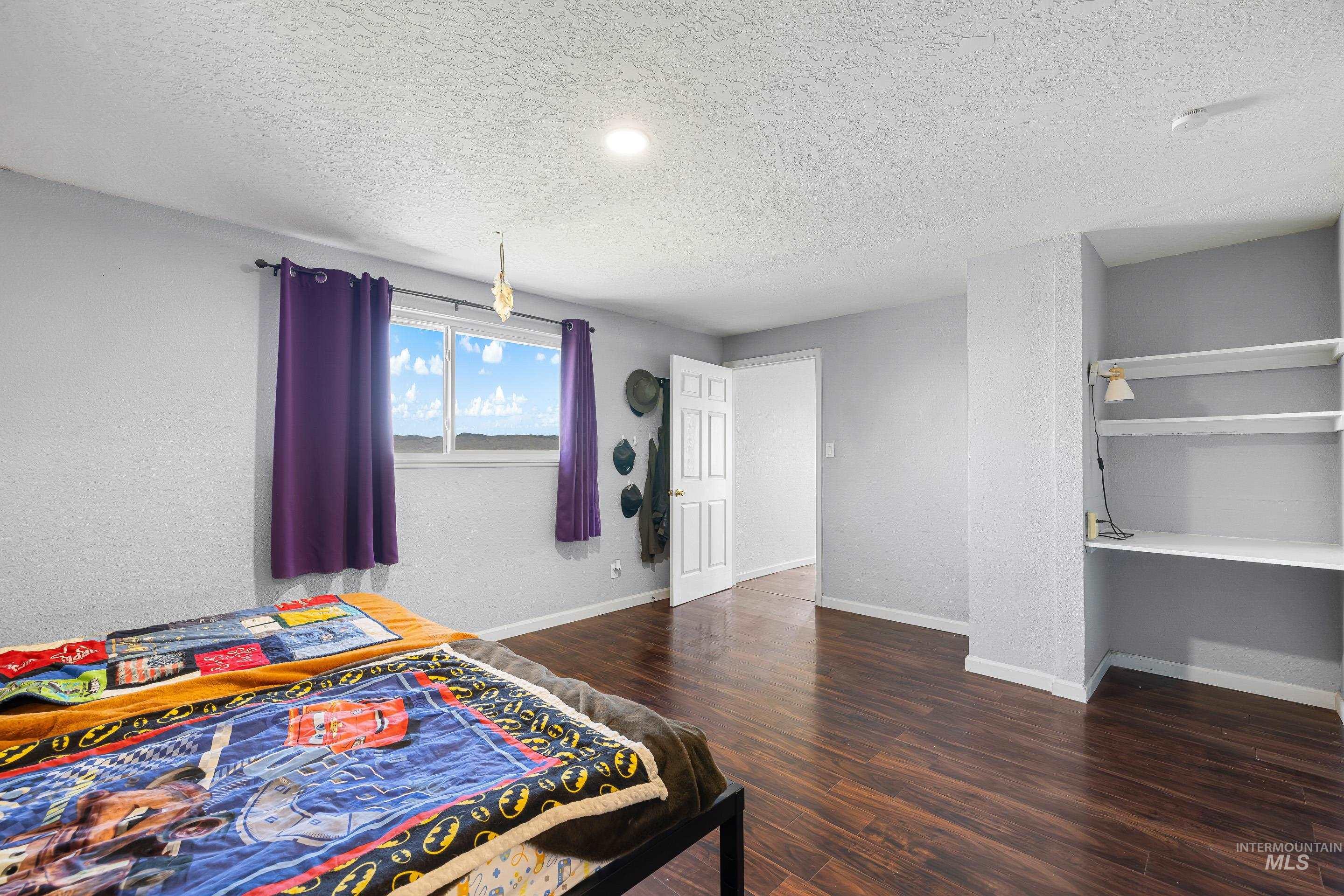 10294 W Fox Ridge Dr., Boise, Idaho 83709, 5 Bedrooms, 3 Bathrooms, Residential For Sale, Price $579,000,MLS 98980382