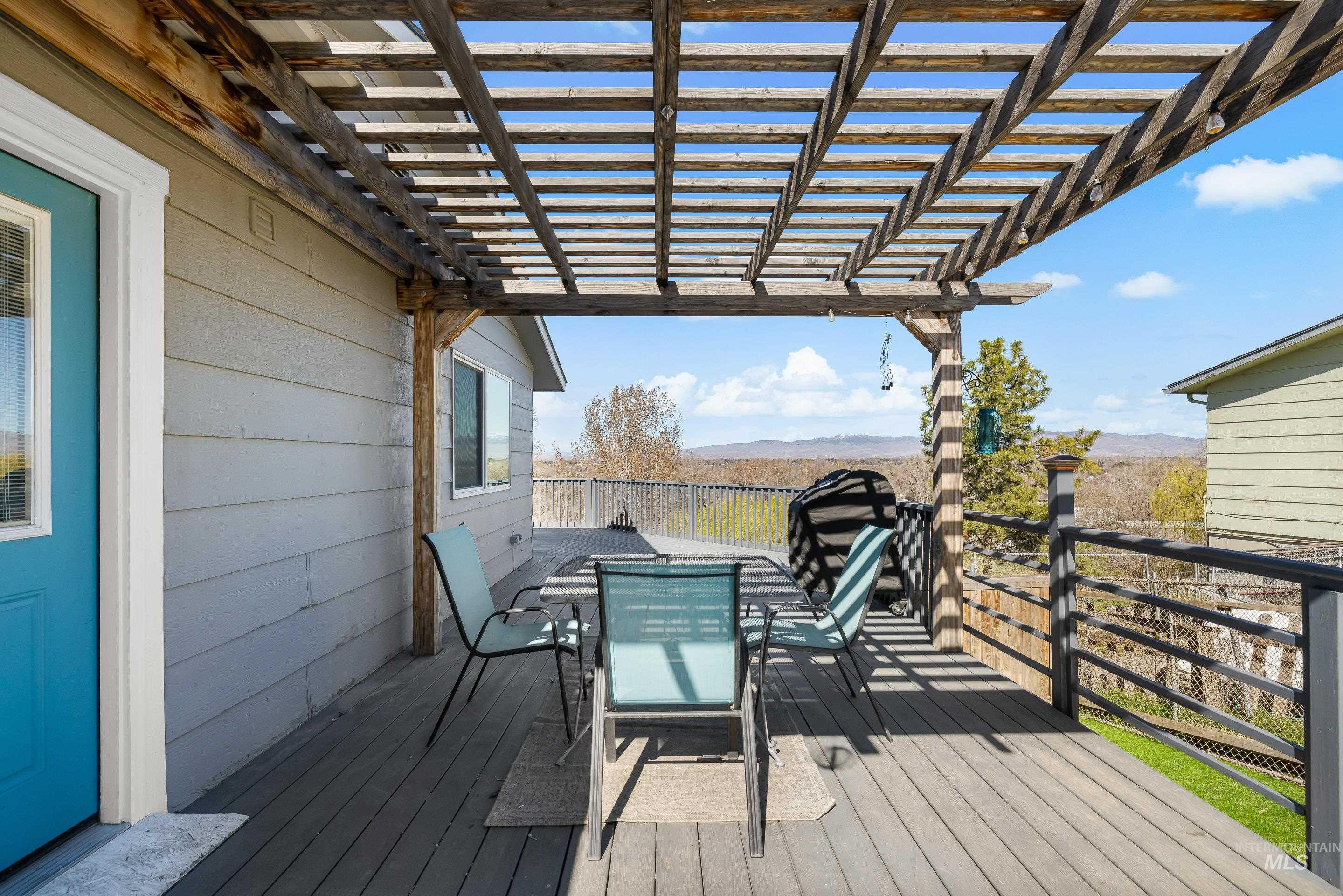 10294 W Fox Ridge Dr., Boise, Idaho 83709, 5 Bedrooms, 3 Bathrooms, Residential For Sale, Price $579,000, 98980382