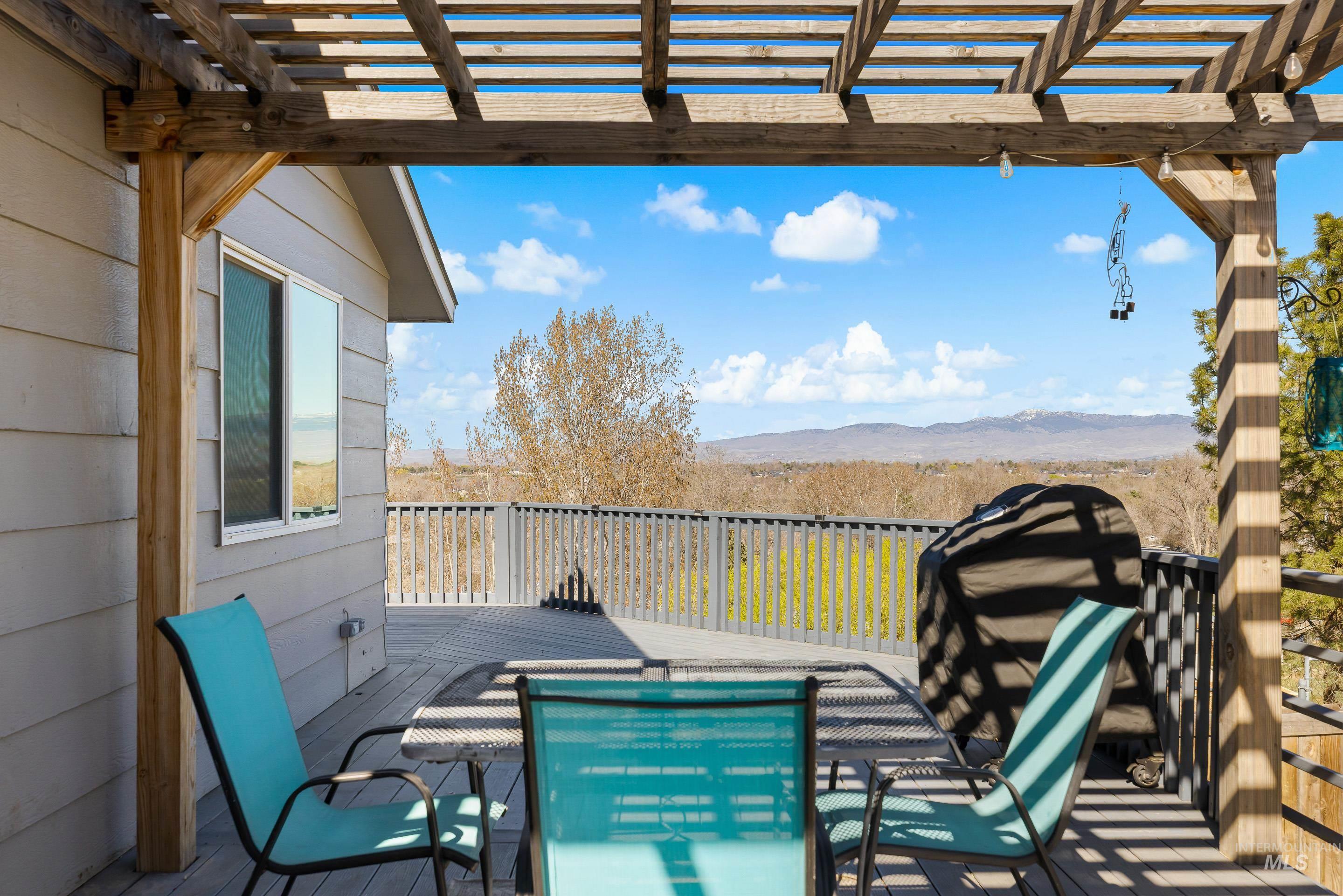 10294 W Fox Ridge Dr., Boise, Idaho 83709, 5 Bedrooms, 3 Bathrooms, Residential For Sale, Price $579,000, 98980382