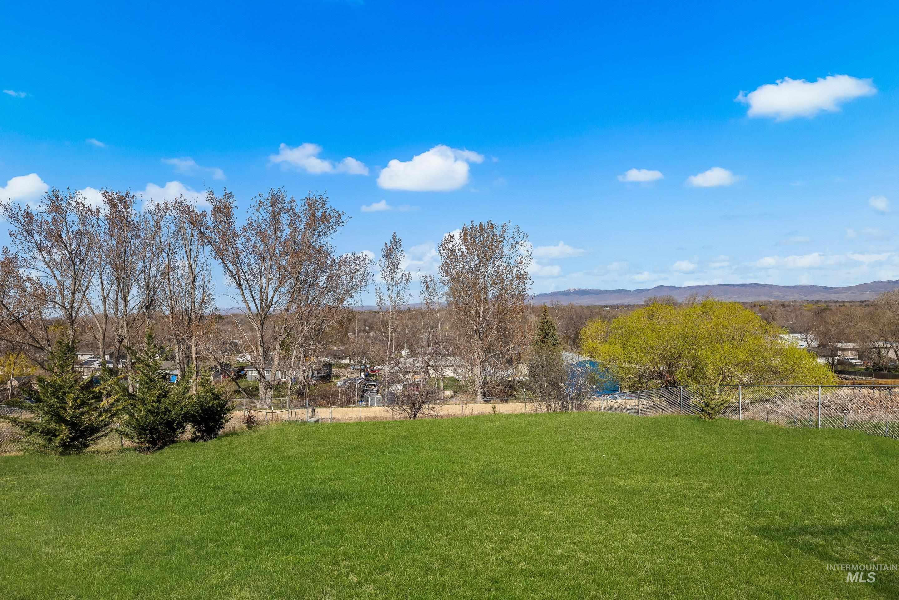 10294 W Fox Ridge Dr., Boise, Idaho 83709, 5 Bedrooms, 3 Bathrooms, Residential For Sale, Price $579,000,MLS 98980382
