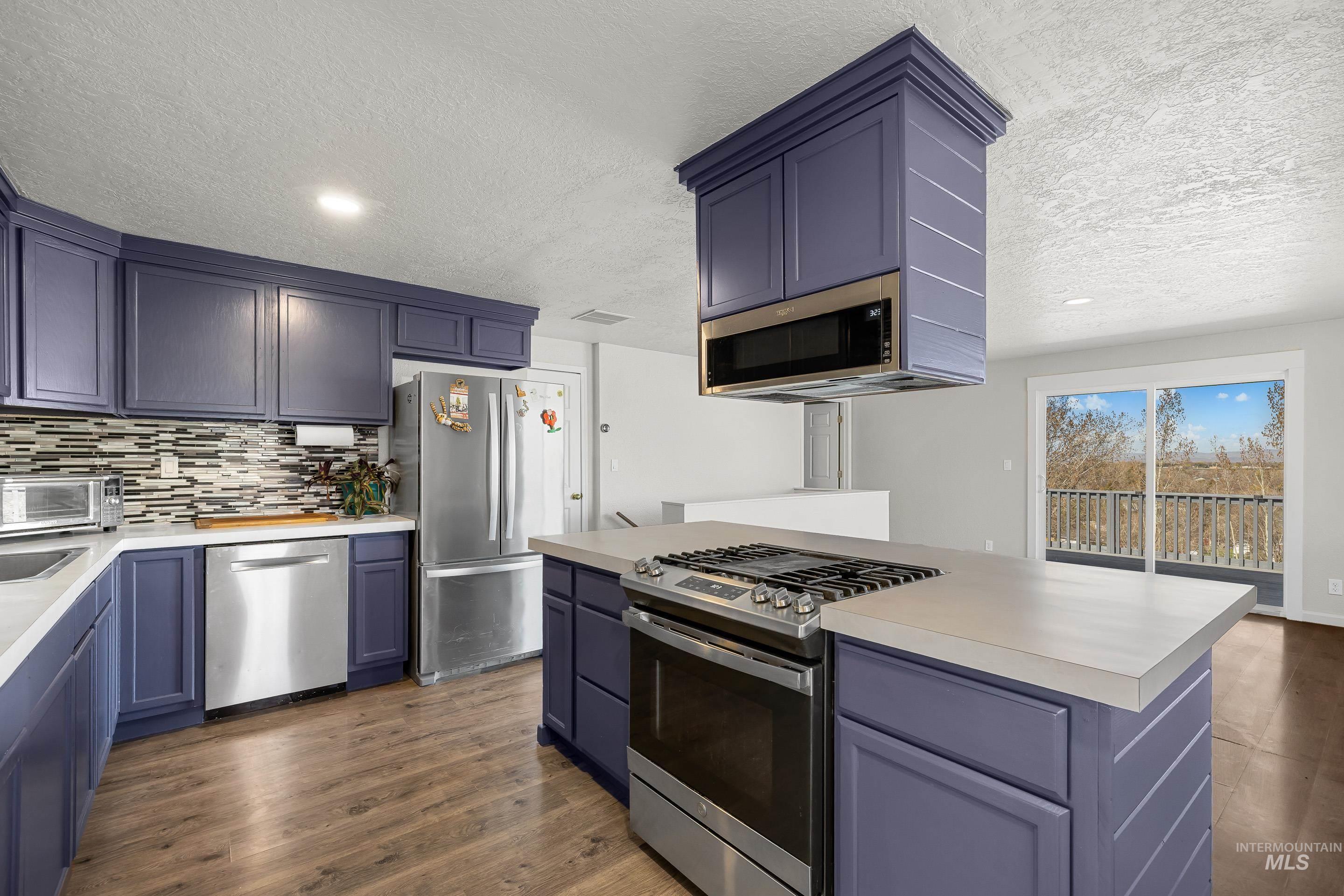 10294 W Fox Ridge Dr., Boise, Idaho 83709, 5 Bedrooms, 3 Bathrooms, Residential For Sale, Price $579,000,MLS 98980382