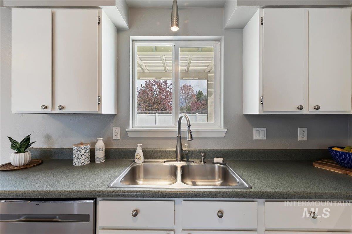 11826 W Alfred St, Boise, Idaho 83713-1756, 3 Bedrooms, 1 Bathroom, Residential For Sale, Price $399,900, 98980387