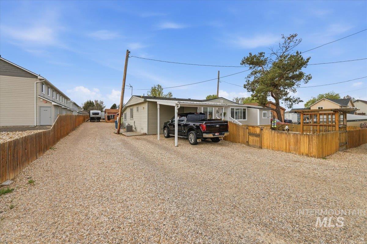 1003 E Iowa Ave, Nampa, Idaho 83686, 4 Bedrooms, 2 Bathrooms, Residential For Sale, Price $319,900, 98980388