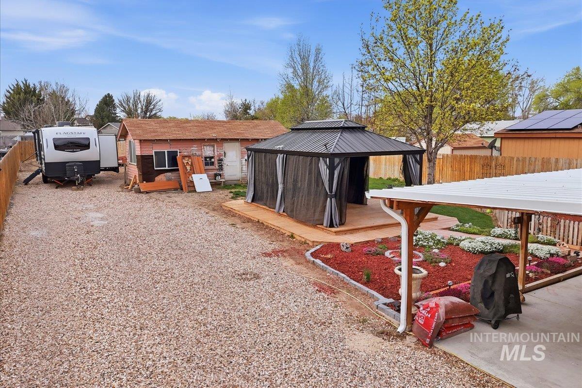 1003 E Iowa Ave, Nampa, Idaho 83686, 4 Bedrooms, 2 Bathrooms, Residential For Sale, Price $319,900, 98980388