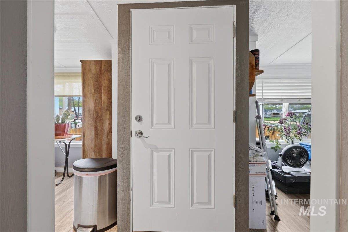 1003 E Iowa Ave, Nampa, Idaho 83686, 4 Bedrooms, 2 Bathrooms, Residential For Sale, Price $319,900, 98980388