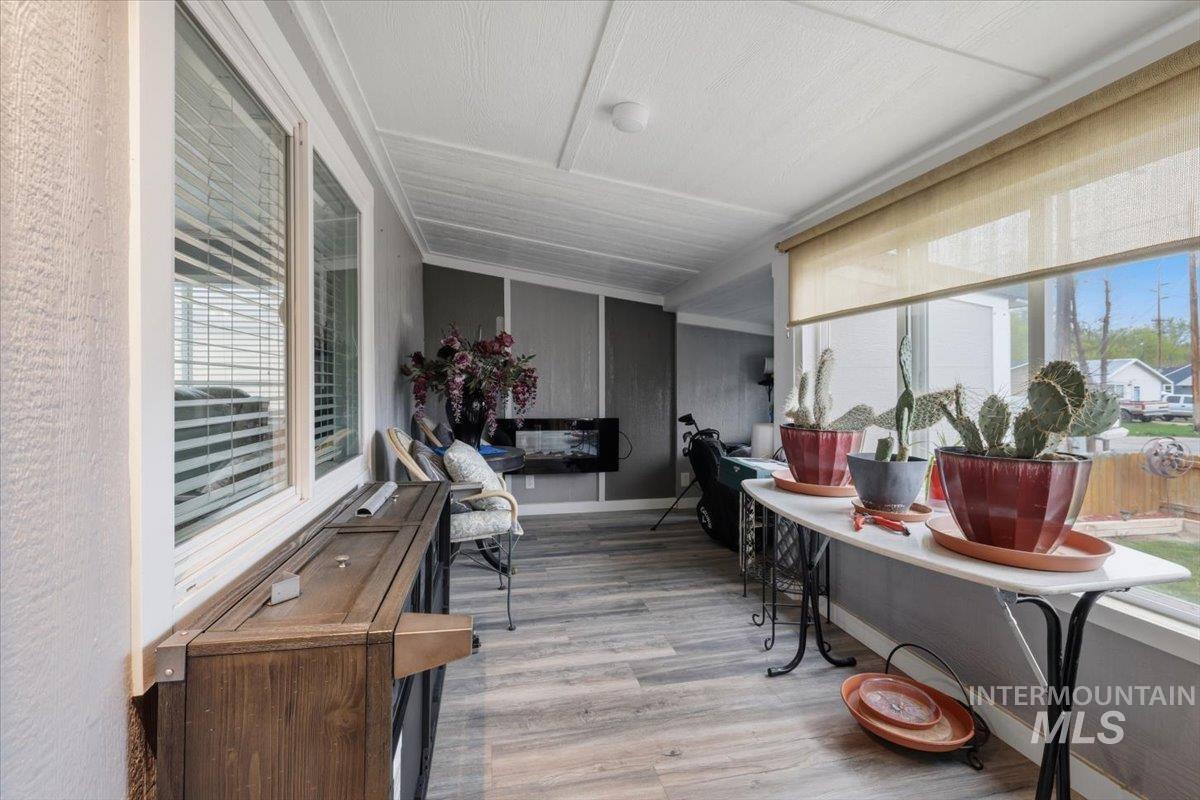 1003 E Iowa Ave, Nampa, Idaho 83686, 4 Bedrooms, 2 Bathrooms, Residential For Sale, Price $319,900, 98980388