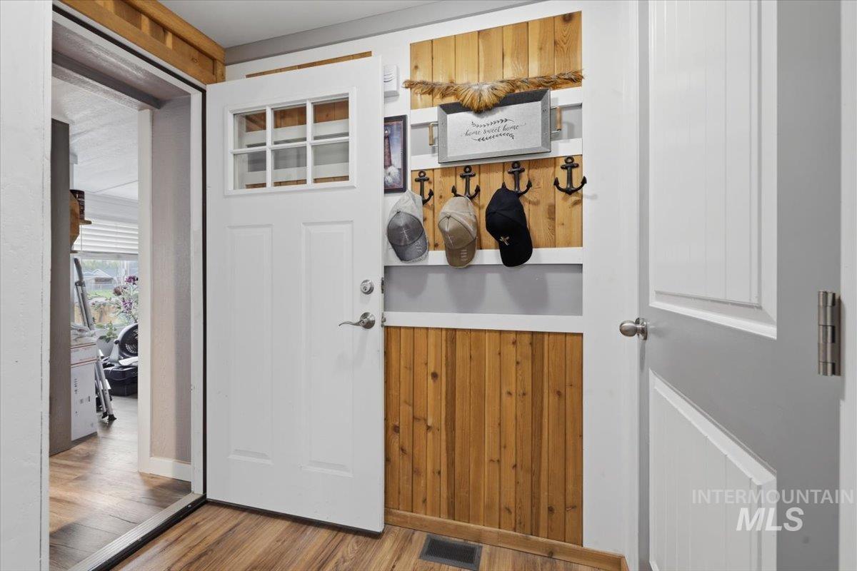 1003 E Iowa Ave, Nampa, Idaho 83686, 4 Bedrooms, 2 Bathrooms, Residential For Sale, Price $319,900, 98980388