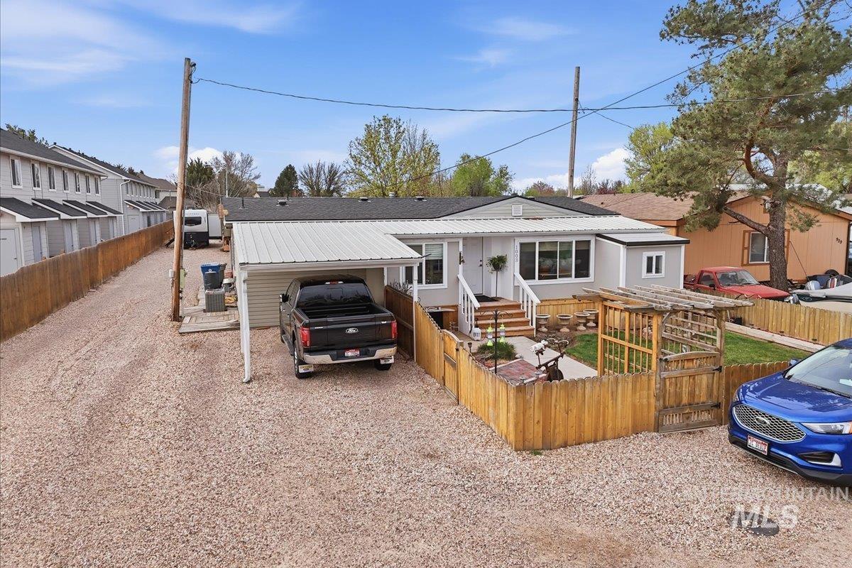 1003 E Iowa Ave, Nampa, Idaho 83686, 4 Bedrooms, 2 Bathrooms, Residential For Sale, Price $319,900, 98980388