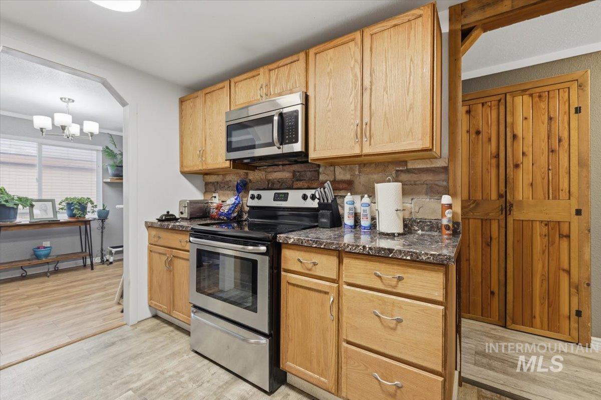 1003 E Iowa Ave, Nampa, Idaho 83686, 4 Bedrooms, 2 Bathrooms, Residential For Sale, Price $319,900, 98980388