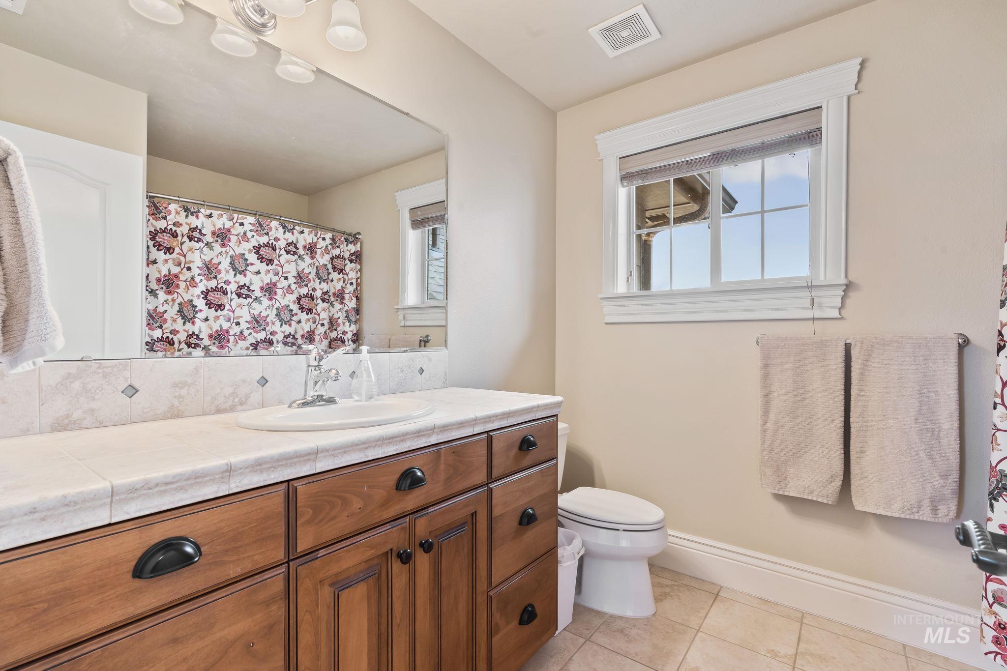 5908 N Highhill Place, Star, Idaho 83669, 6 Bedrooms, 5.5 Bathrooms, Residential For Sale, Price $1,550,000,MLS 98980389