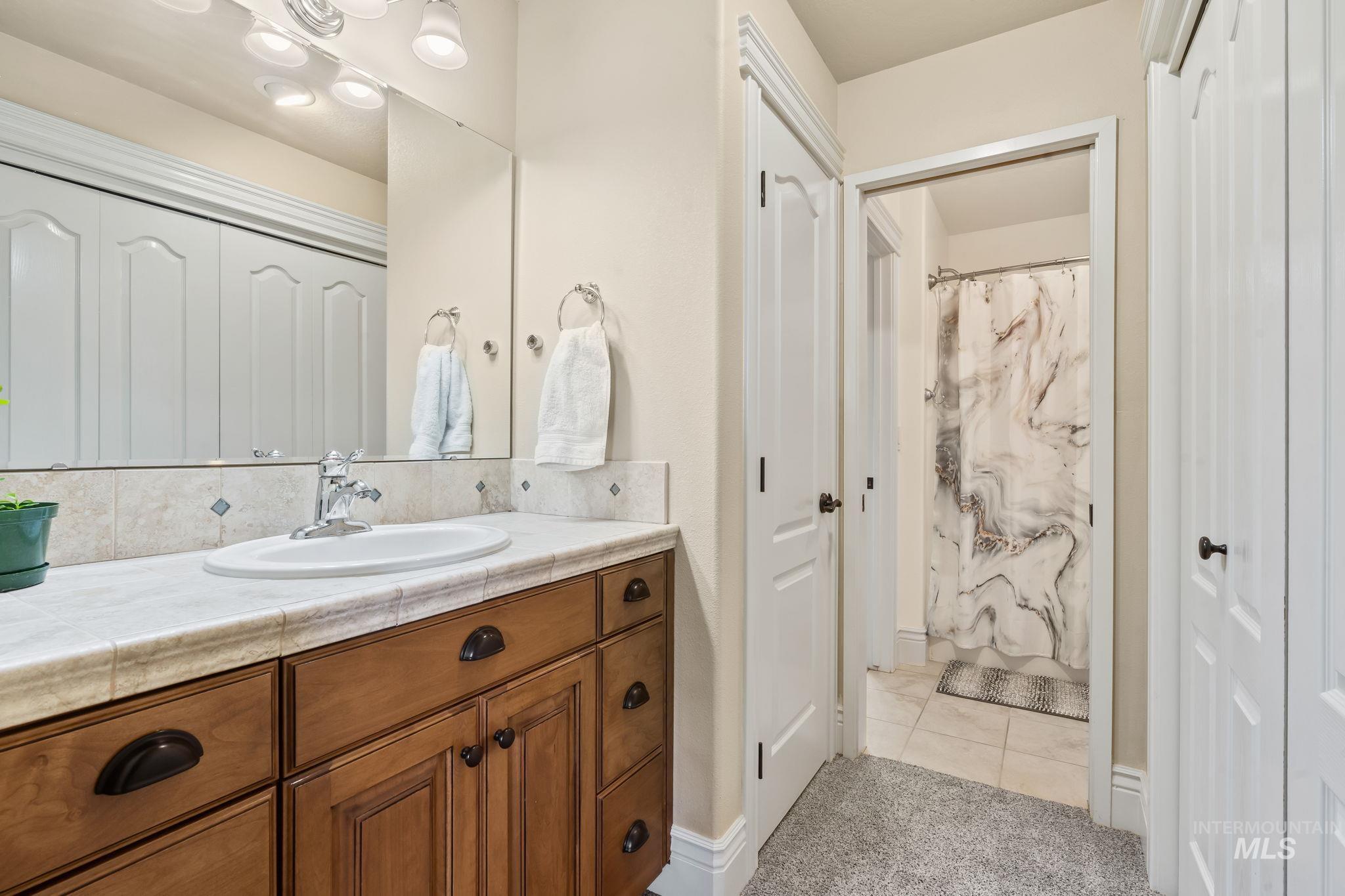 5908 N Highhill Place, Star, Idaho 83669, 6 Bedrooms, 5.5 Bathrooms, Residential For Sale, Price $1,550,000,MLS 98980389