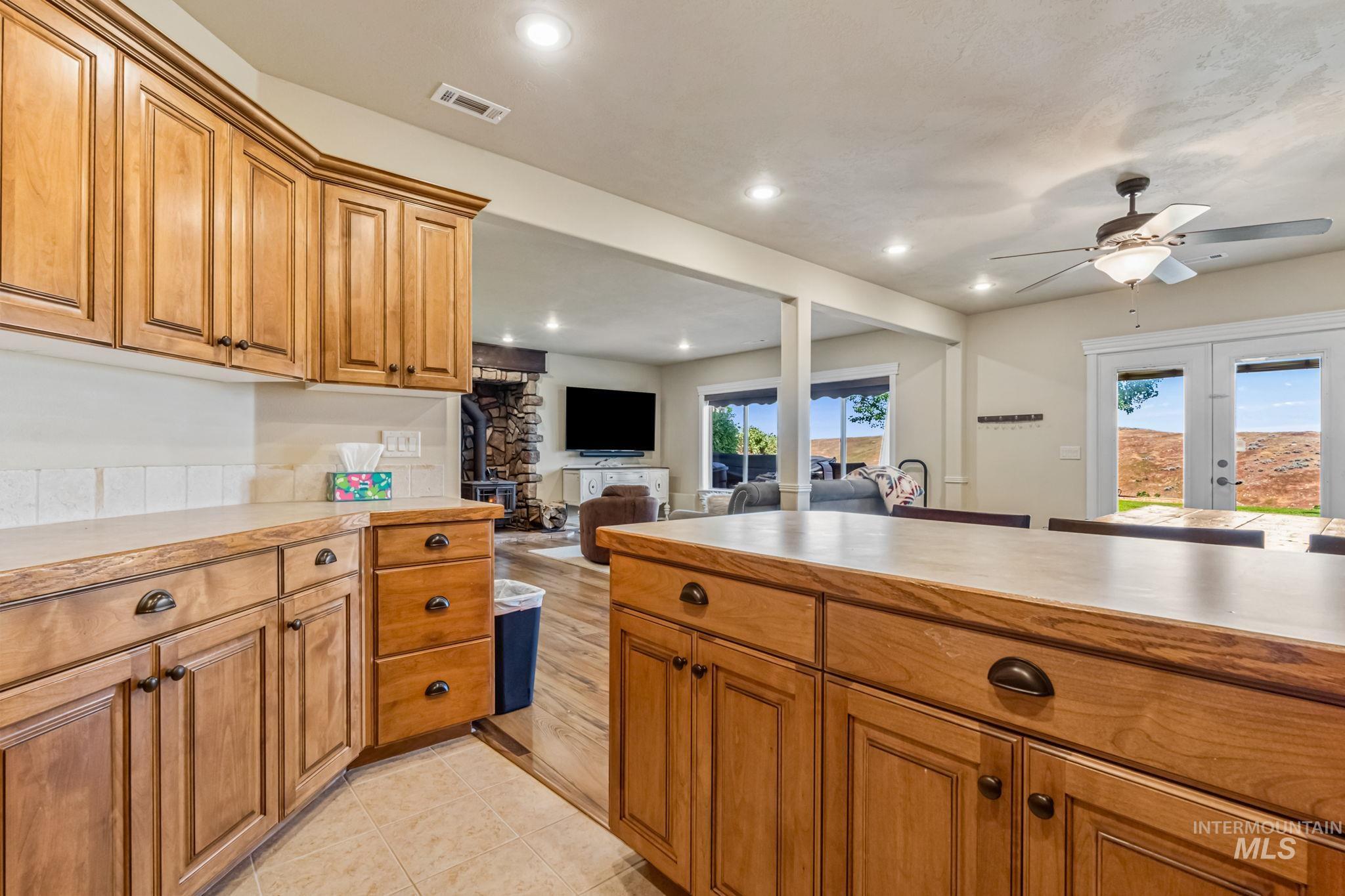 5908 N Highhill Place, Star, Idaho 83669, 6 Bedrooms, 5.5 Bathrooms, Residential For Sale, Price $1,550,000,MLS 98980389