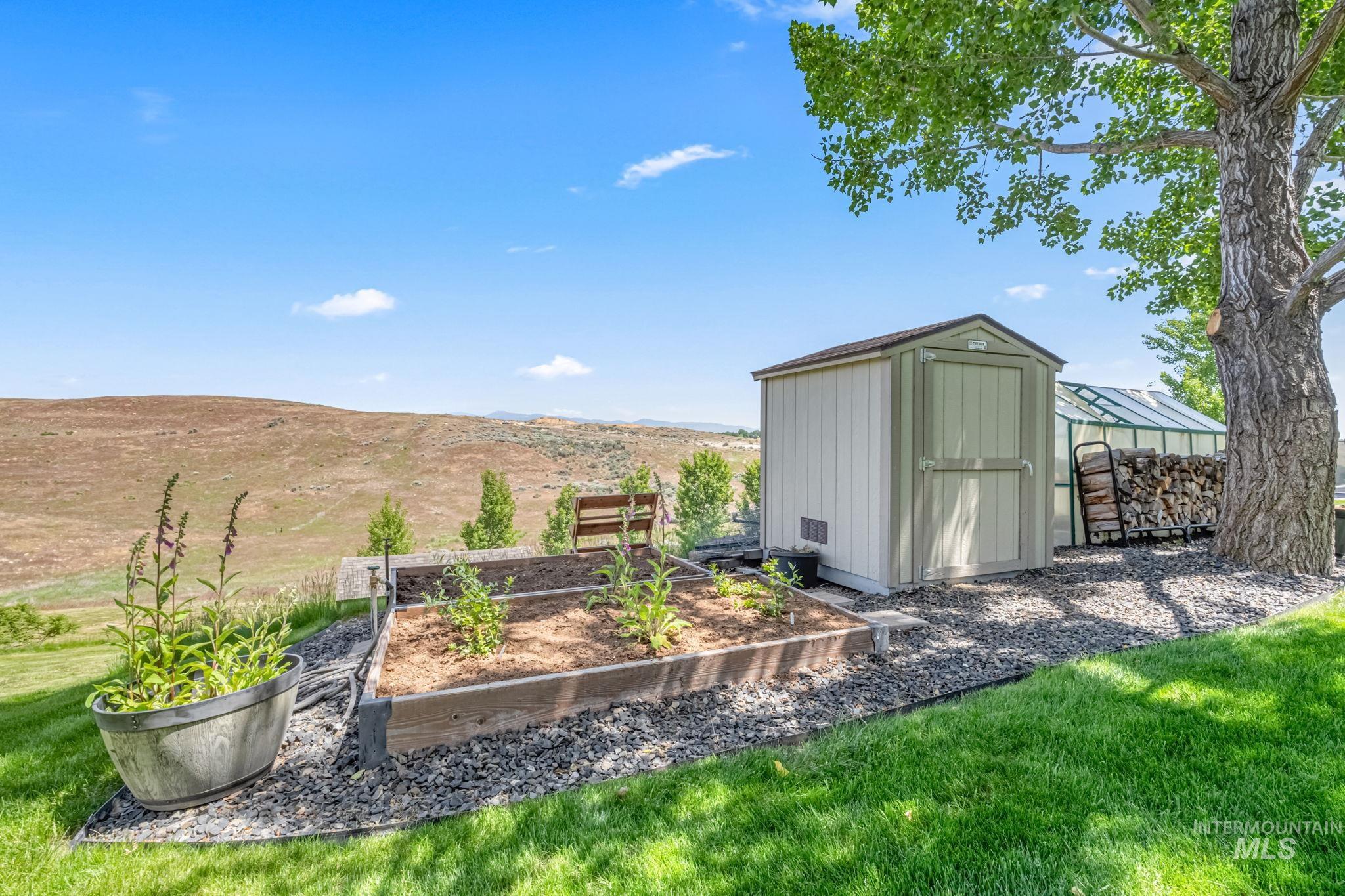 5908 N Highhill Place, Star, Idaho 83669, 6 Bedrooms, 5.5 Bathrooms, Residential For Sale, Price $1,550,000,MLS 98980389