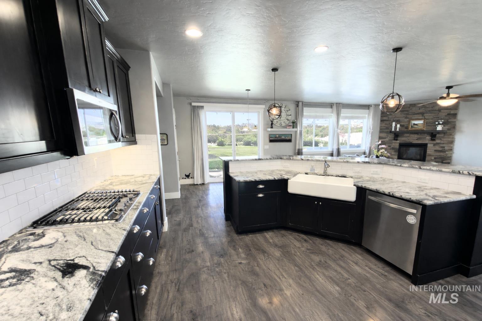 1427 Big Horn Ct, Middleton, Idaho 83644, 3 Bedrooms, 2.5 Bathrooms, Residential For Sale, Price $640,000, 98980391