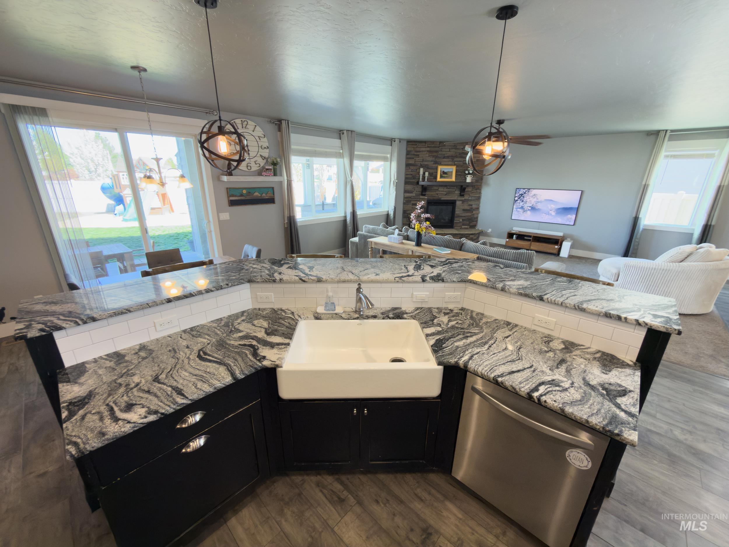 1427 Big Horn Ct, Middleton, Idaho 83644, 3 Bedrooms, 2.5 Bathrooms, Residential For Sale, Price $640,000, 98980391