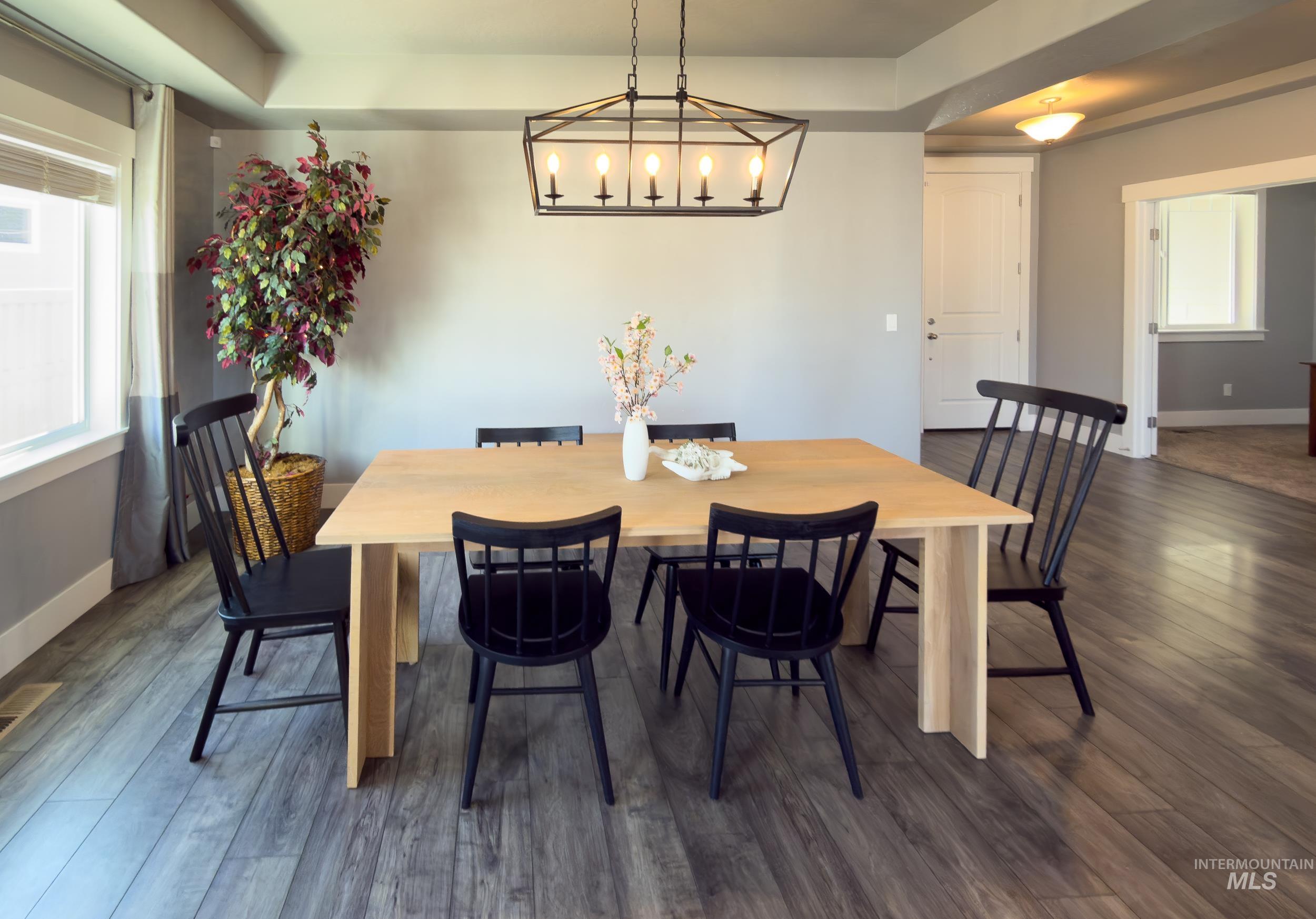 1427 Big Horn Ct, Middleton, Idaho 83644, 3 Bedrooms, 2.5 Bathrooms, Residential For Sale, Price $640,000, 98980391