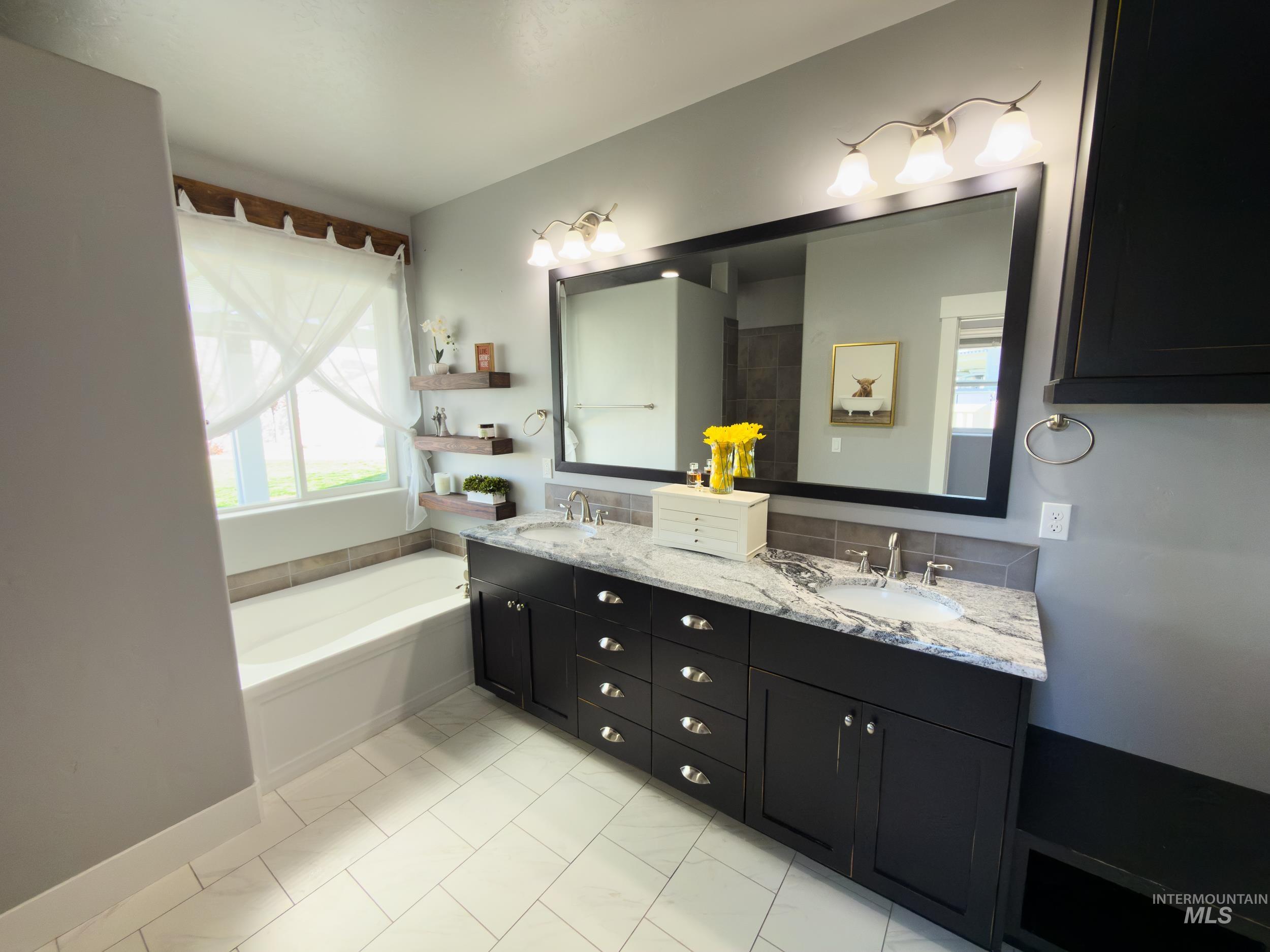 1427 Big Horn Ct, Middleton, Idaho 83644, 3 Bedrooms, 2.5 Bathrooms, Residential For Sale, Price $640,000, 98980391