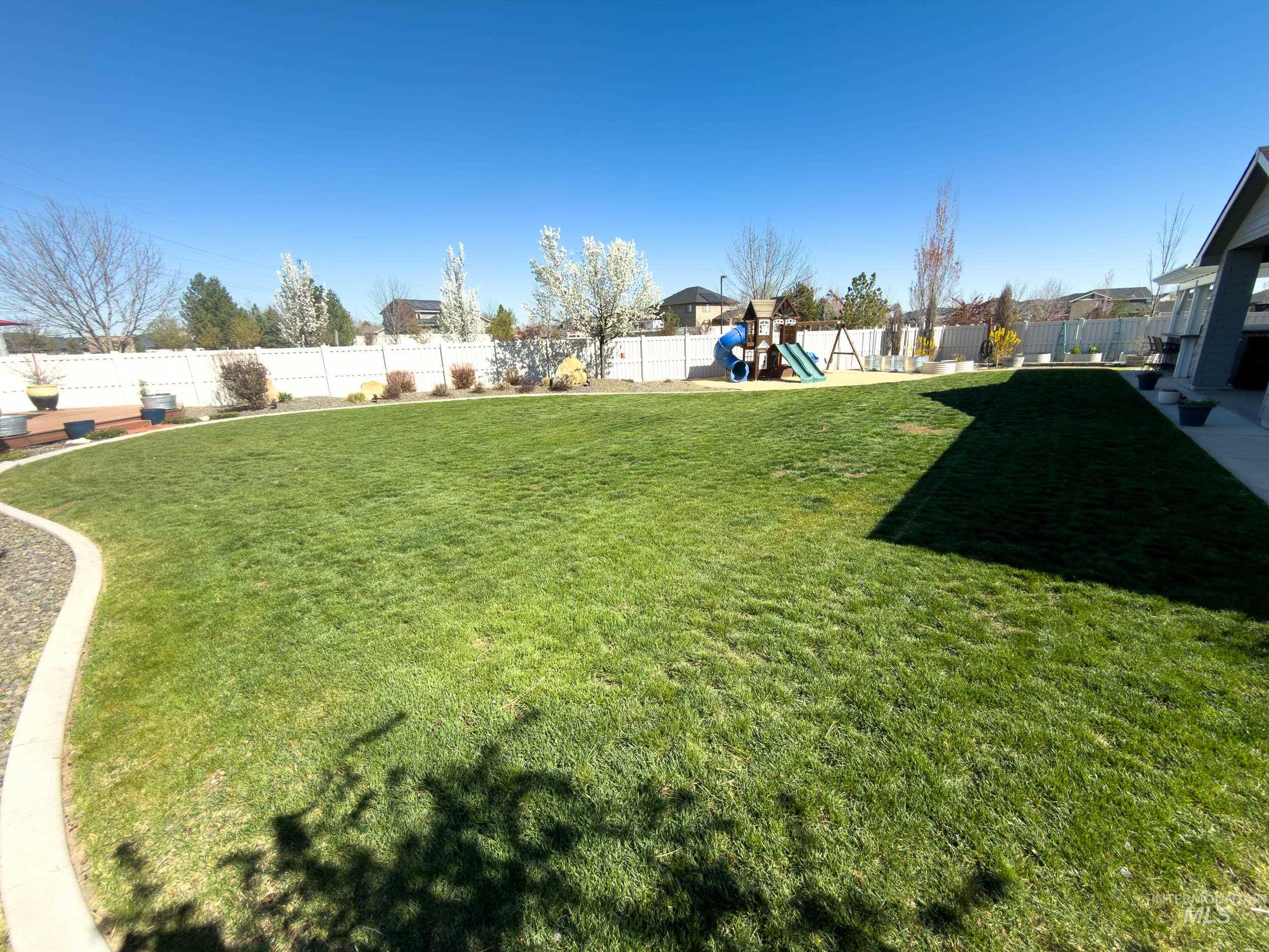 1427 Big Horn Ct, Middleton, Idaho 83644, 3 Bedrooms, 2.5 Bathrooms, Residential For Sale, Price $640,000, 98980391