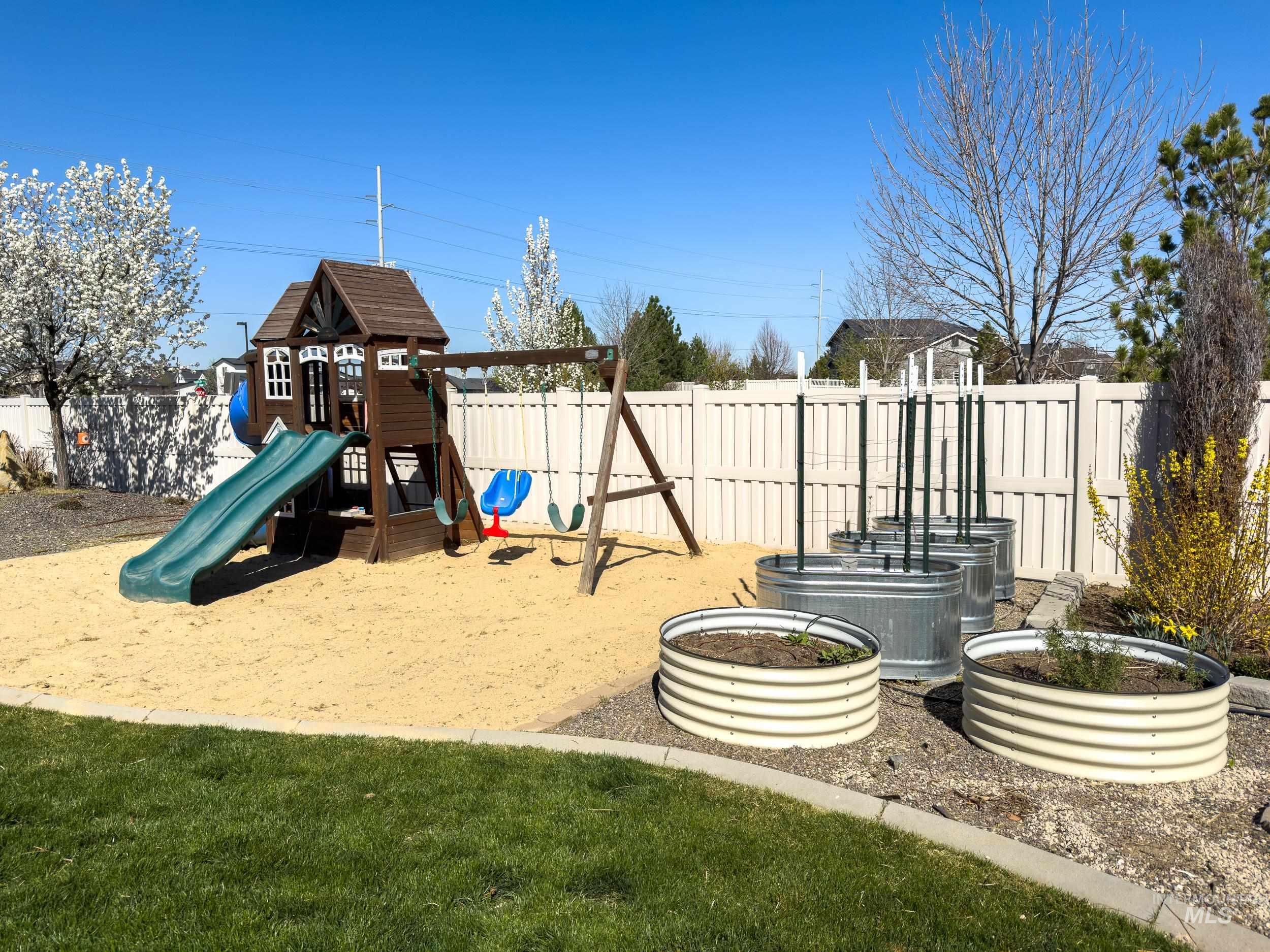 1427 Big Horn Ct, Middleton, Idaho 83644, 3 Bedrooms, 2.5 Bathrooms, Residential For Sale, Price $640,000, 98980391