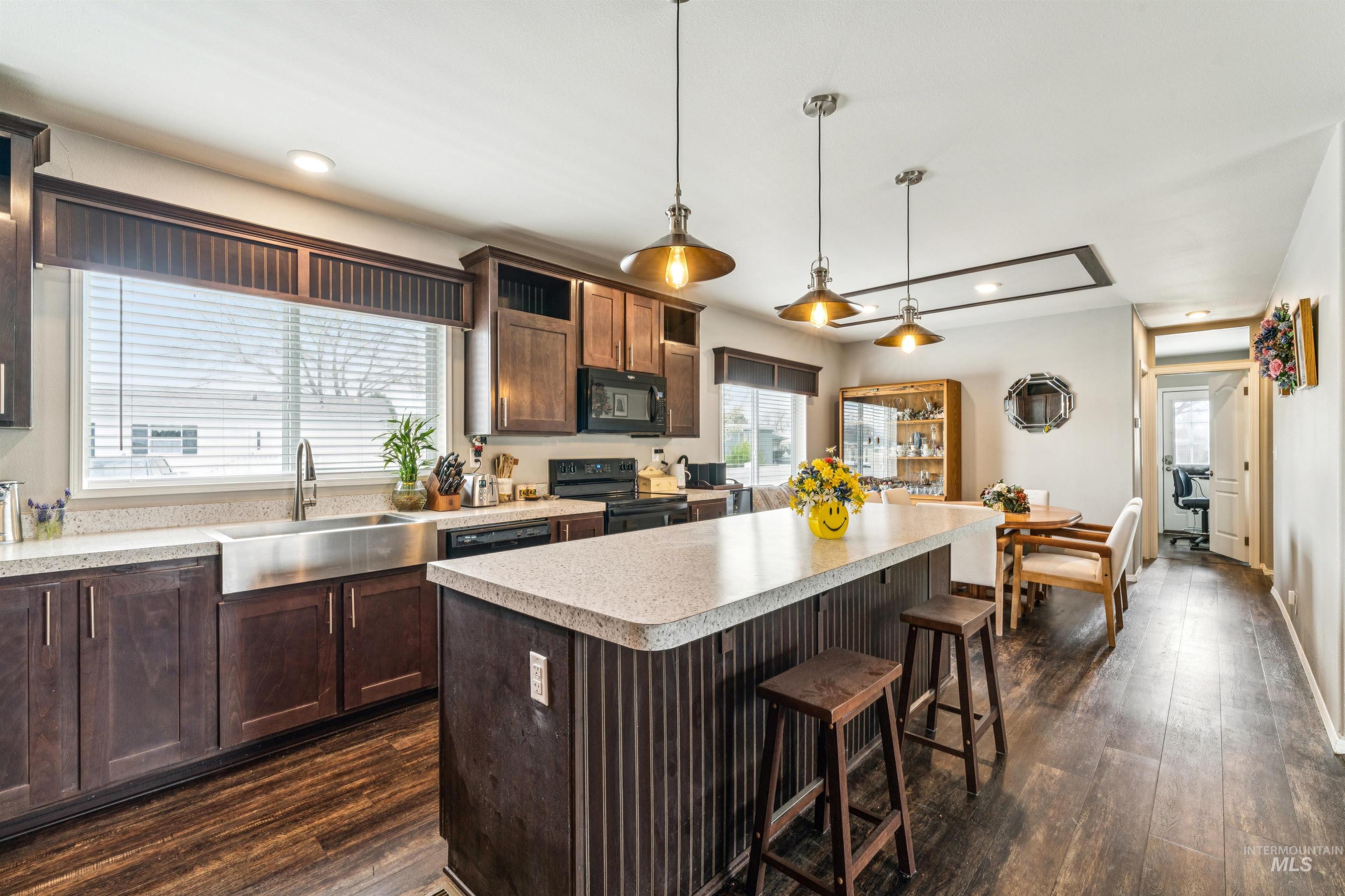 700 Fairview, Meridian, Idaho 83642, 3 Bedrooms, 2 Bathrooms, Residential For Sale, Price $170,000, 98980392