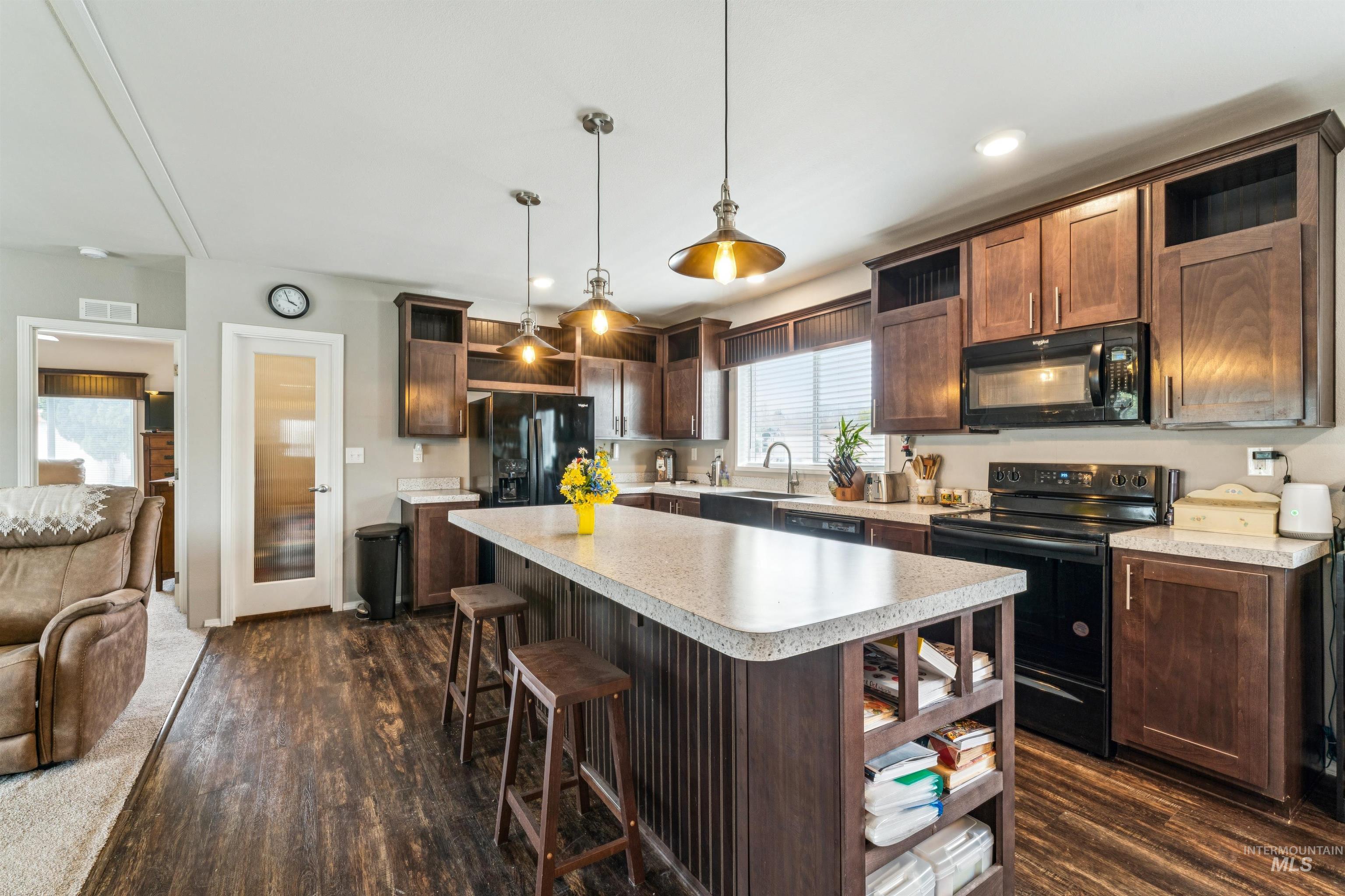 700 Fairview, Meridian, Idaho 83642, 3 Bedrooms, 2 Bathrooms, Residential For Sale, Price $170,000, 98980392