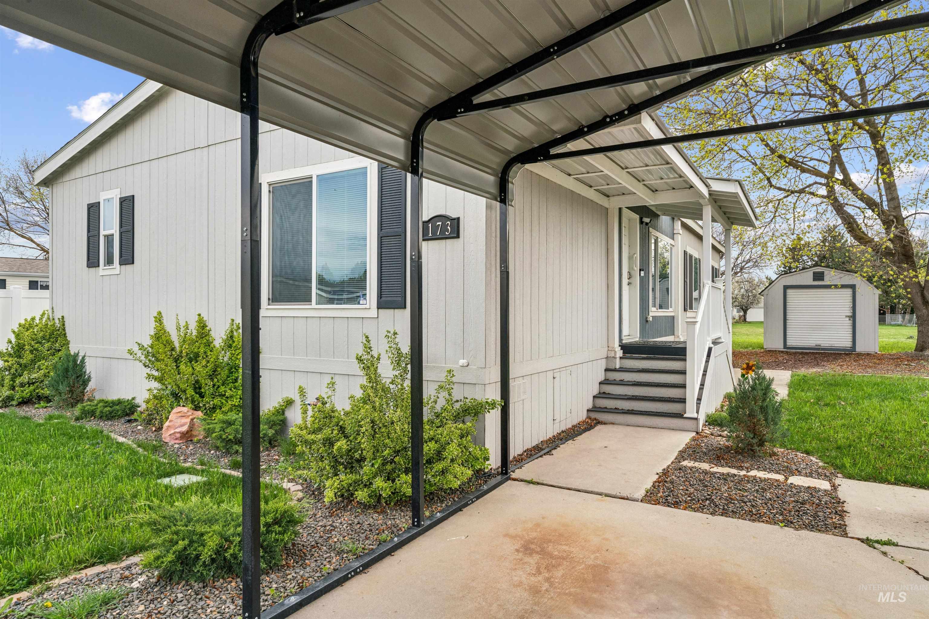 700 Fairview, Meridian, Idaho 83642, 3 Bedrooms, 2 Bathrooms, Residential For Sale, Price $170,000, 98980392