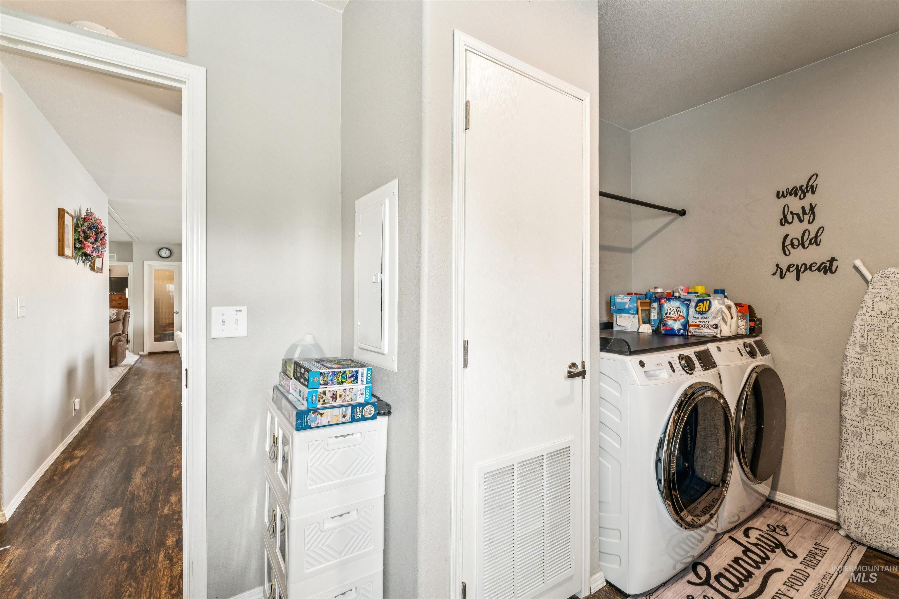 700 Fairview, Meridian, Idaho 83642, 3 Bedrooms, 2 Bathrooms, Residential For Sale, Price $170,000, 98980392