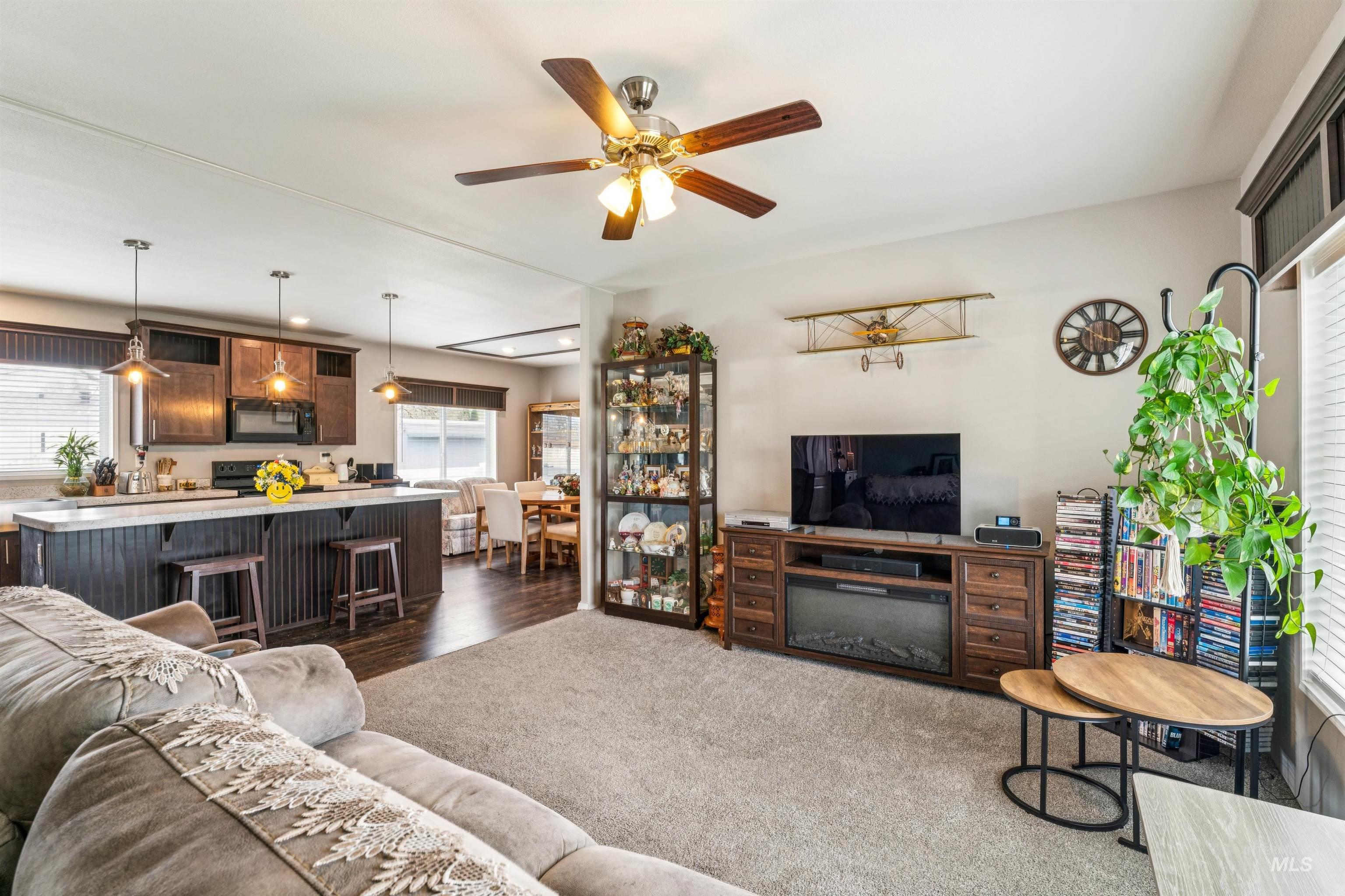 700 Fairview, Meridian, Idaho 83642, 3 Bedrooms, 2 Bathrooms, Residential For Sale, Price $170,000, 98980392