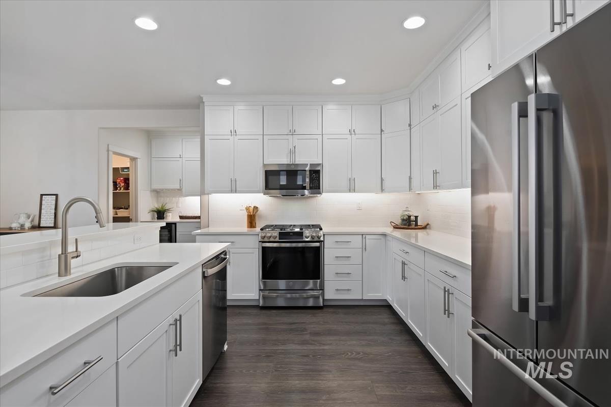 17142 N Romford Ave, Nampa, Idaho 83687, 5 Bedrooms, 4 Bathrooms, Residential For Sale, Price $645,000, 98980393