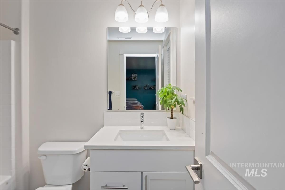 17142 N Romford Ave, Nampa, Idaho 83687, 5 Bedrooms, 4 Bathrooms, Residential For Sale, Price $645,000, 98980393