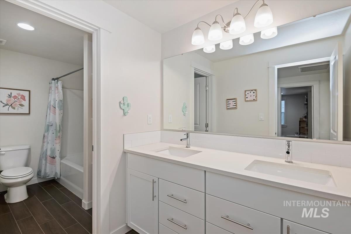 17142 N Romford Ave, Nampa, Idaho 83687, 5 Bedrooms, 4 Bathrooms, Residential For Sale, Price $645,000, 98980393