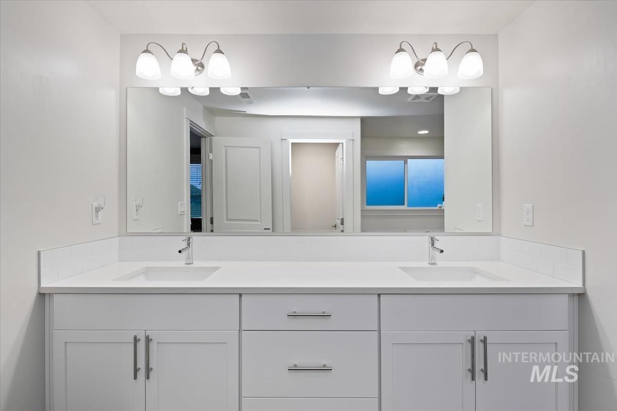 17142 N Romford Ave, Nampa, Idaho 83687, 5 Bedrooms, 4 Bathrooms, Residential For Sale, Price $645,000, 98980393