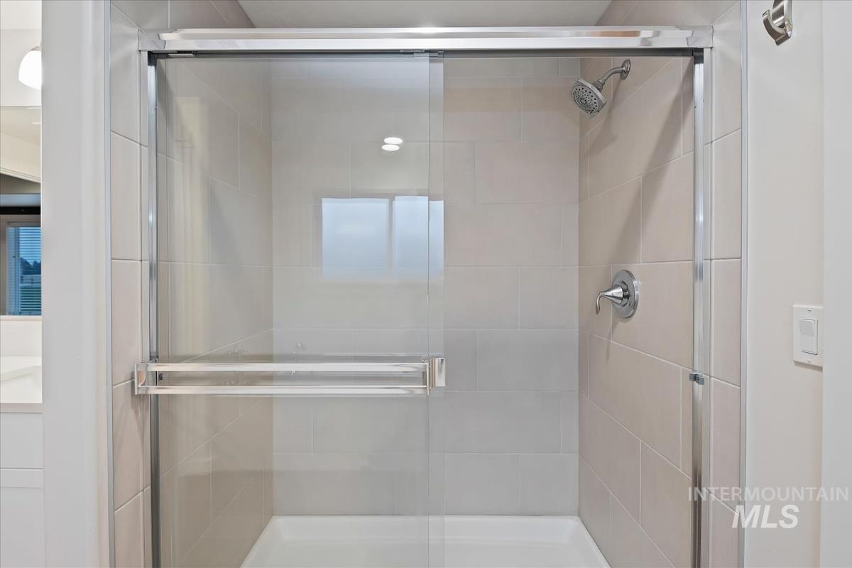 17142 N Romford Ave, Nampa, Idaho 83687, 5 Bedrooms, 4 Bathrooms, Residential For Sale, Price $645,000, 98980393