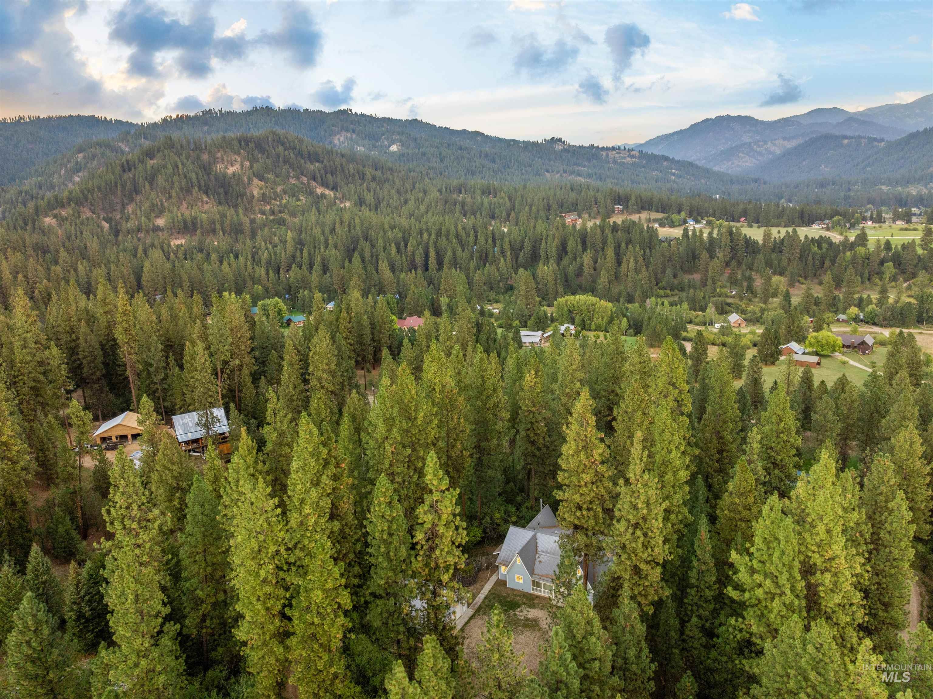 149 Scriver Woods Rd, Garden Valley, Idaho 83622, 4 Bedrooms, 3 Bathrooms, Residential For Sale, Price $749,900,MLS 98980394